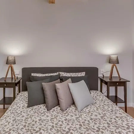 Old Town White Apartment
