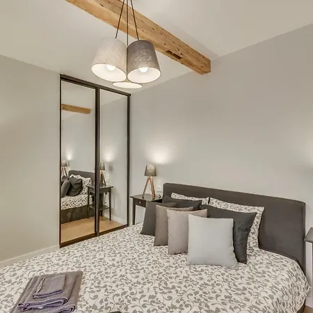 Old Town White Apartment Riga